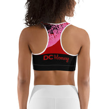 Load image into Gallery viewer, DC HONEY FLAG LOGO Sports bra (BLACK)
