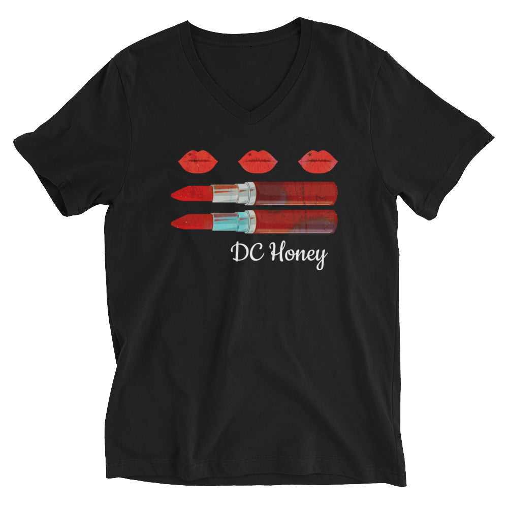 DC HONEY LIPS AND LIPSTICK FLAG Unisex Short Sleeve V-Neck T-Shirt